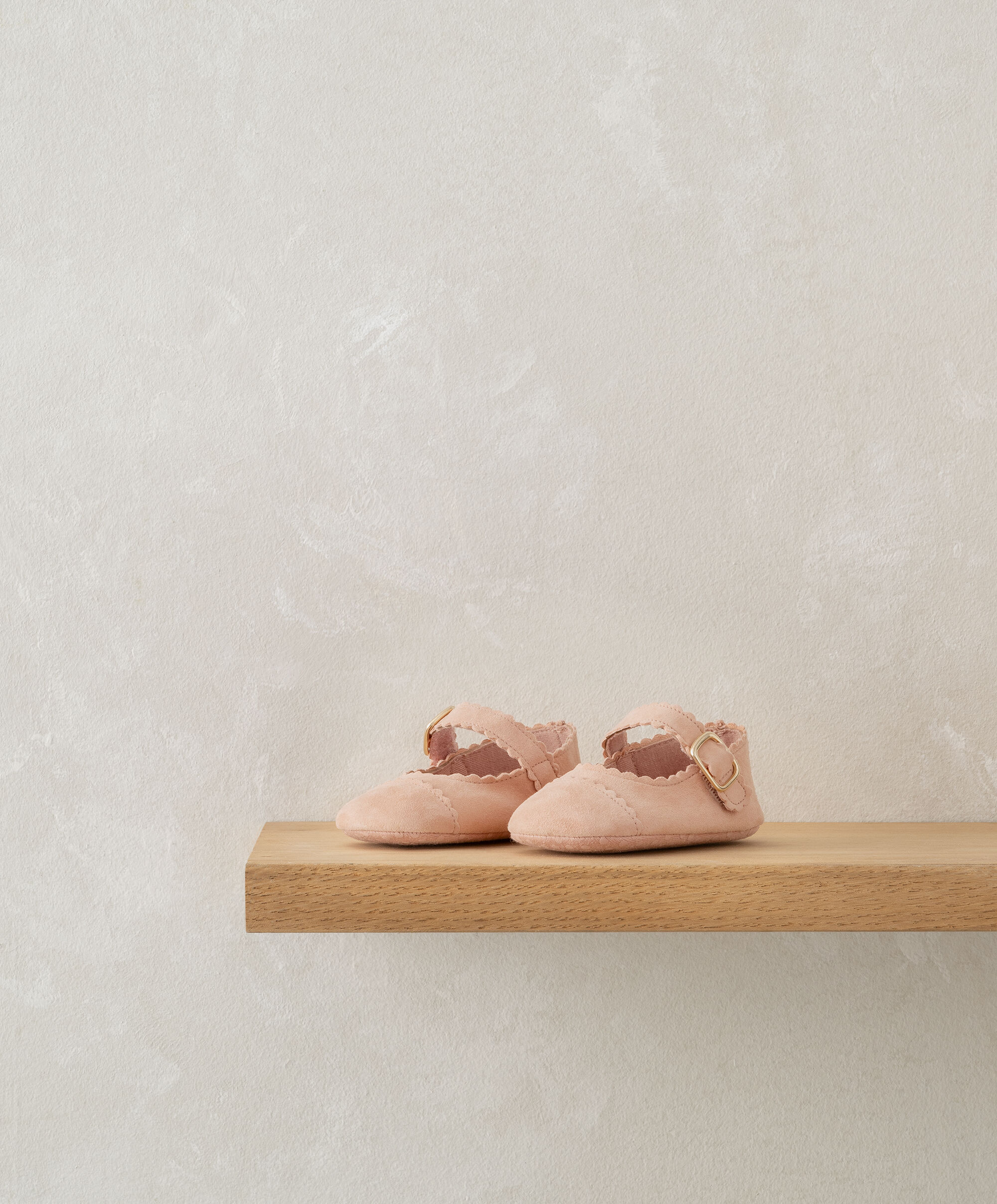Pleated Dress - 5 Piece Gift Set with Scallop Pram Shoes and Soft Toy Treasured Pink Bunny image number 5
